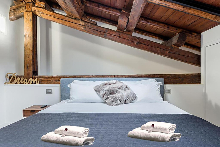 Bedroom 3, Ponte Milvio Luxury House, Rome