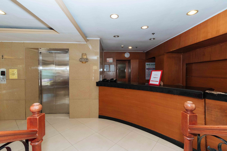 Public Area 3, RedDoorz Plus @ Project 6 Quezon City, Quezon City