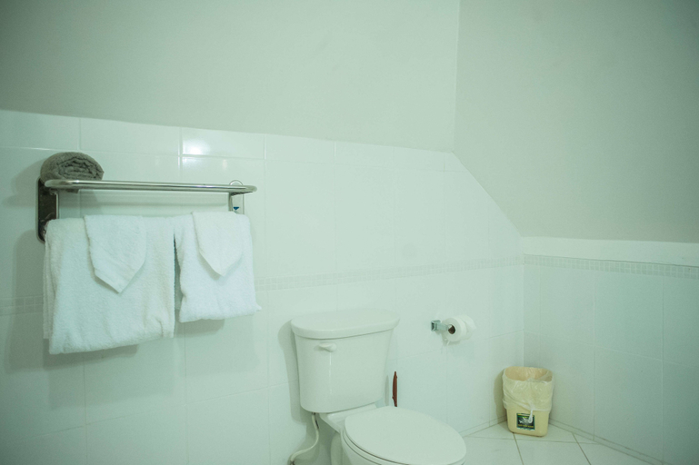 Bathroom 4, Mystic Ridge 2 Bedroom