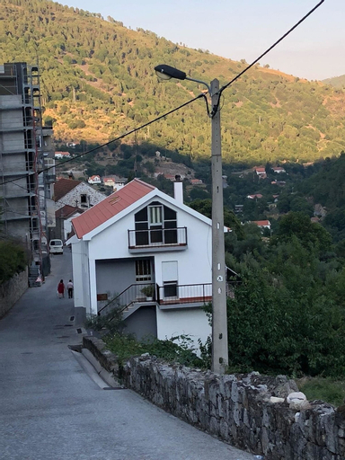 House With 2 Bedrooms in Manteigas, With Wonderful Mountain View and B, Manteigas