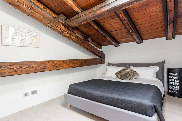 Bedroom 4, Ponte Milvio Luxury House, Rome