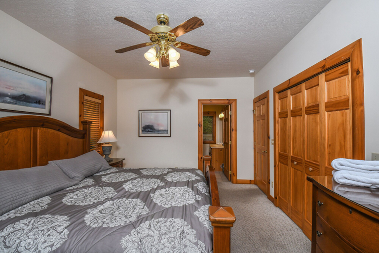 Bedroom 3, Mountain Perch 4 Bedroom House, Garrett