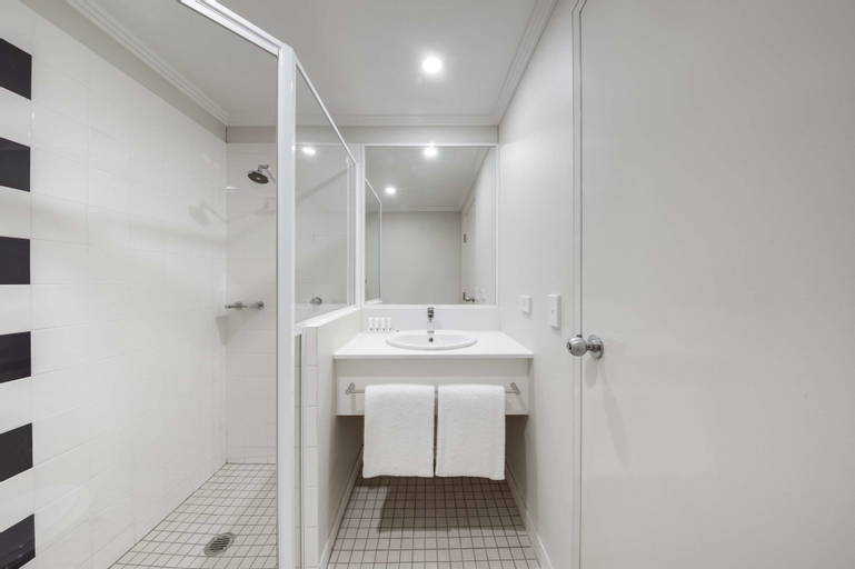 Bathroom 20