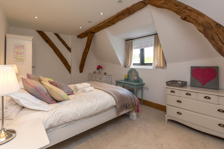 Bedroom 3, The Tithe Barn, Buckinghamshire