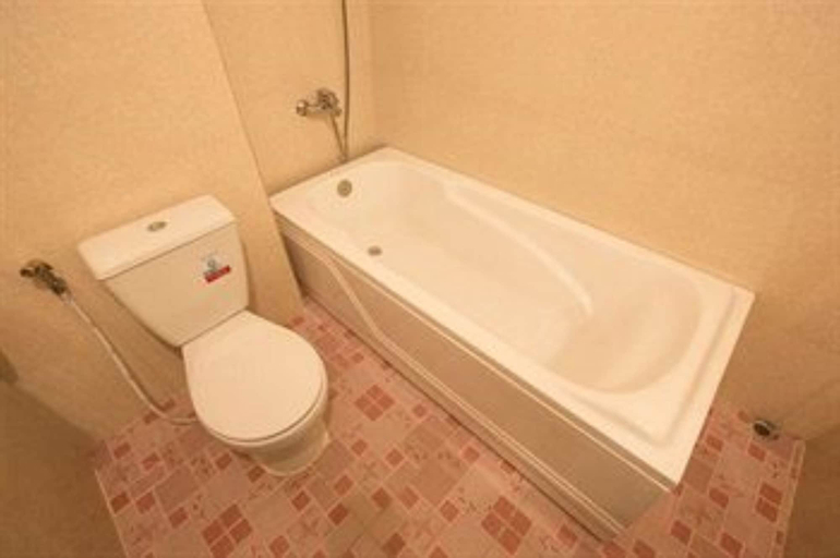 Bathroom 19