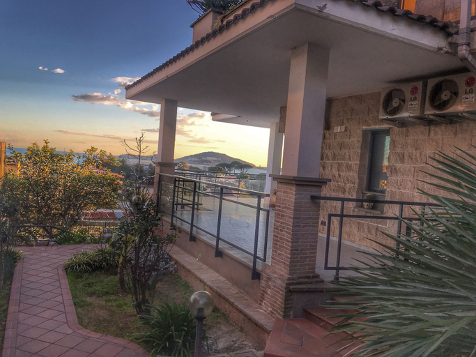 Others 1, Villa Cristina, Latina