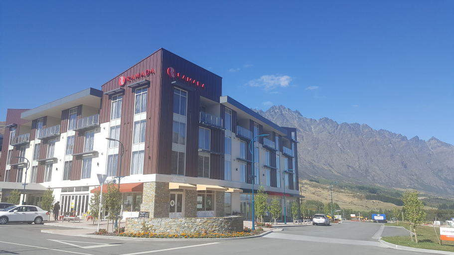 Ramada Hotel & Suites Queenstown Remarkables Park, Queenstown-Lakes