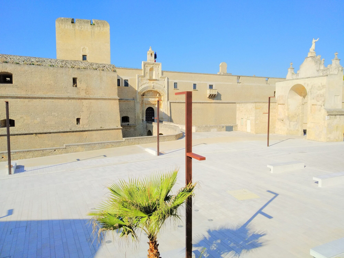 Others 5, Casa a Corte, Lecce