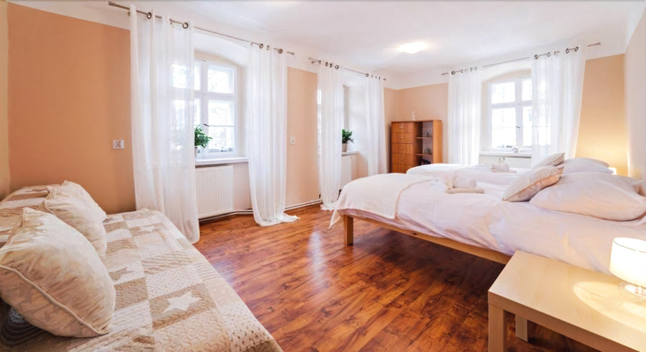 Bedroom 5, EverySky Pocztowa, Jelenia Góra