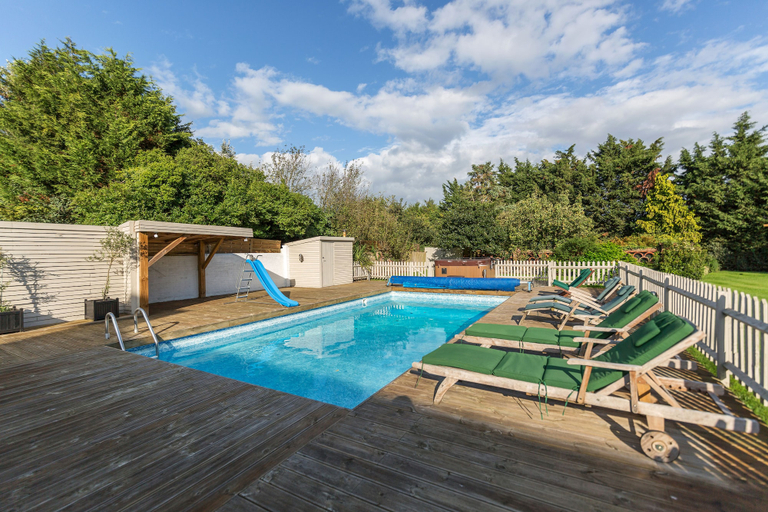 Sport & Beauty 2, The Tithe Barn, Buckinghamshire
