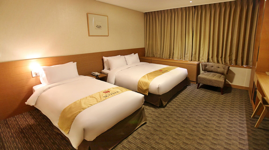 Hotel Skypark Central Myeongdong, Jongro