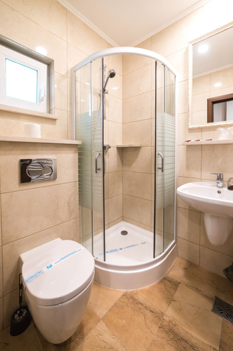 Bathroom 4, Academy Hotel, Mangalia