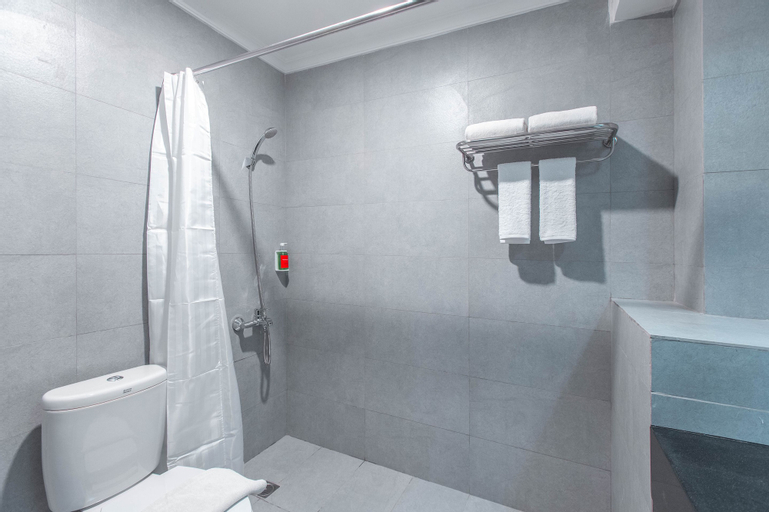 OYO Townhouse 1 Hotel Salemba Near RS PGI Cikini, Central Jakarta