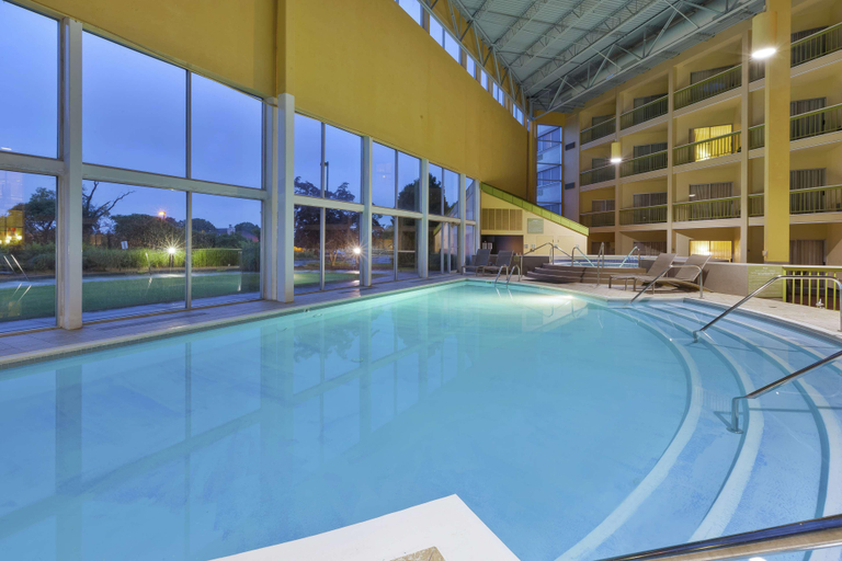 Sport & Beauty 2, Doubletree Hotel Holland , Ottawa
