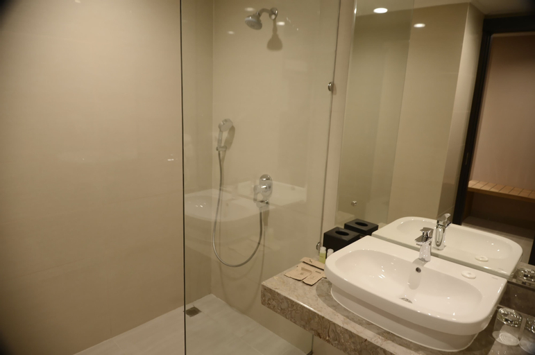 Bathroom 27