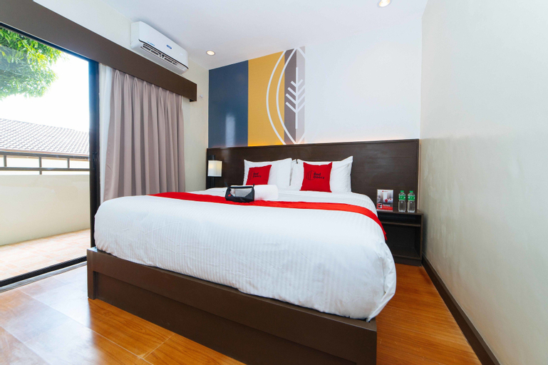 Bedroom 1, RedDoorz Premium @ Sta Rosa Tagaytay Road, Silang