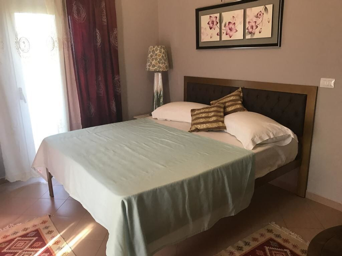 Hotel Prince, Fierit