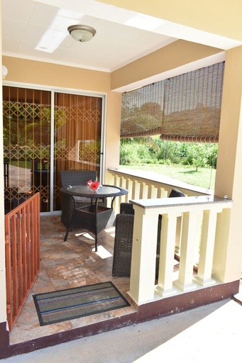 Public Area 3, Zeph Selfcatering