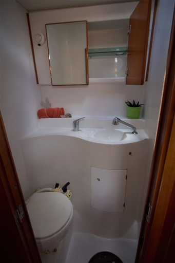 Bathroom, Dreamcatcher
