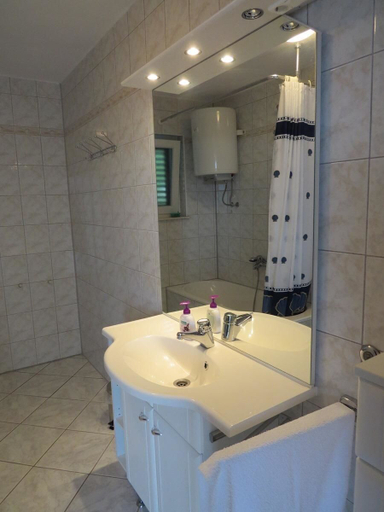 Bathroom 5, Apartments Buljan, Trogir