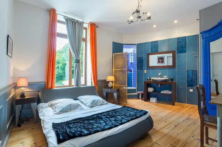 Bedroom 4, Le Berthoir, Loire
