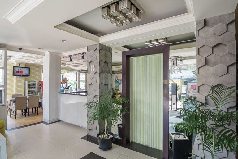 RedDoorz Plus near Mangga Besar Station 2, West Jakarta
