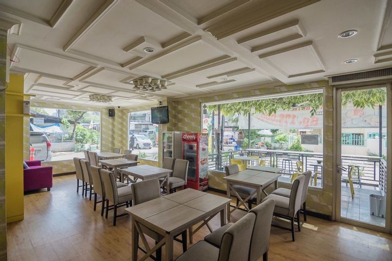 RedDoorz Plus near Mangga Besar Station 2, West Jakarta