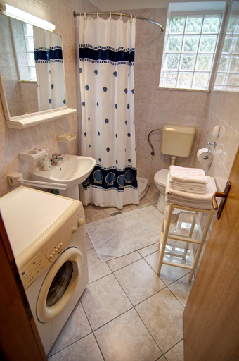 Bathroom 4, Apartments Tonka, Pučišća
