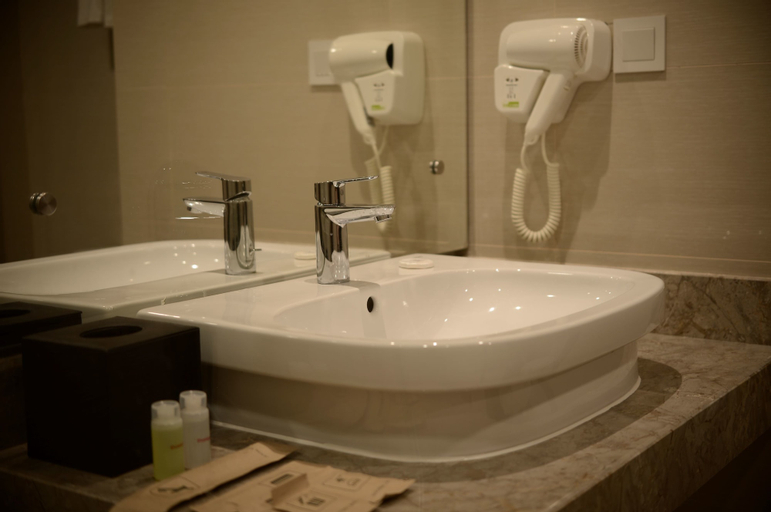 Bathroom 21