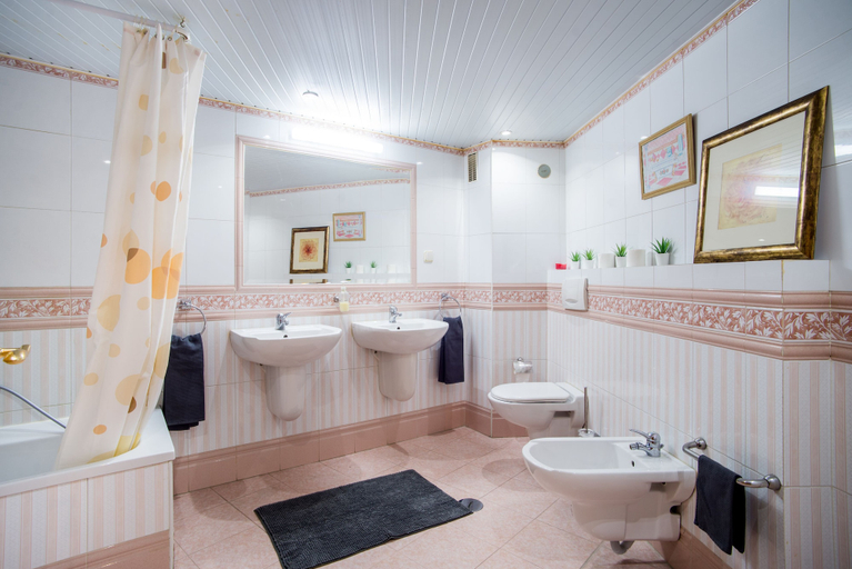 Bathroom 5, Margarida Guest Apartment, Almada