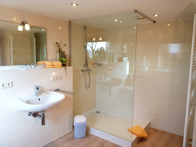 Bathroom 5, Gasthof Bucksande, Ammerland
