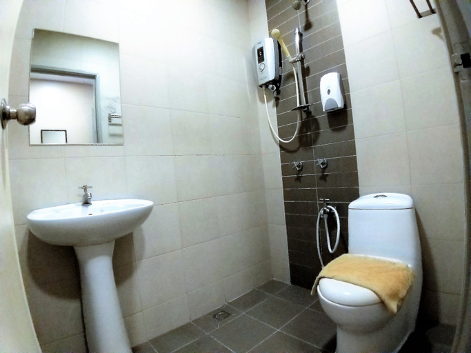 Bathroom 7