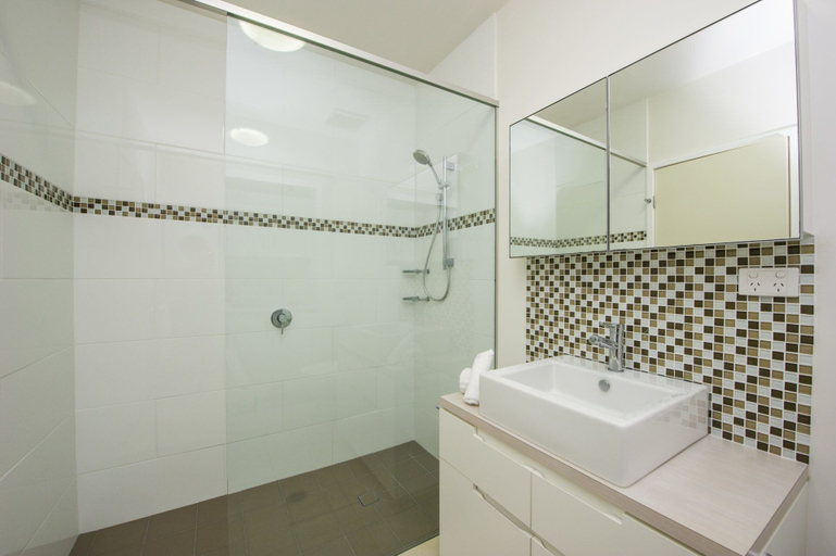 Bedroom 5, 1 Bright Point Apartment 1503, Magnetic Island