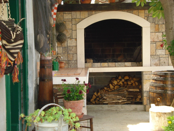Public Area 2, Apartments Ivanka, Okrug