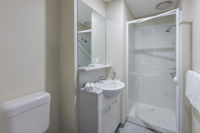 Bathroom 4