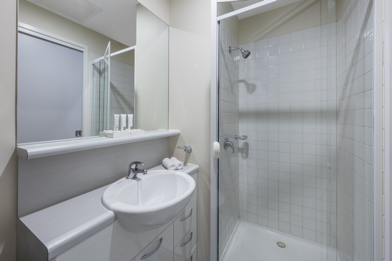 Bathroom 6