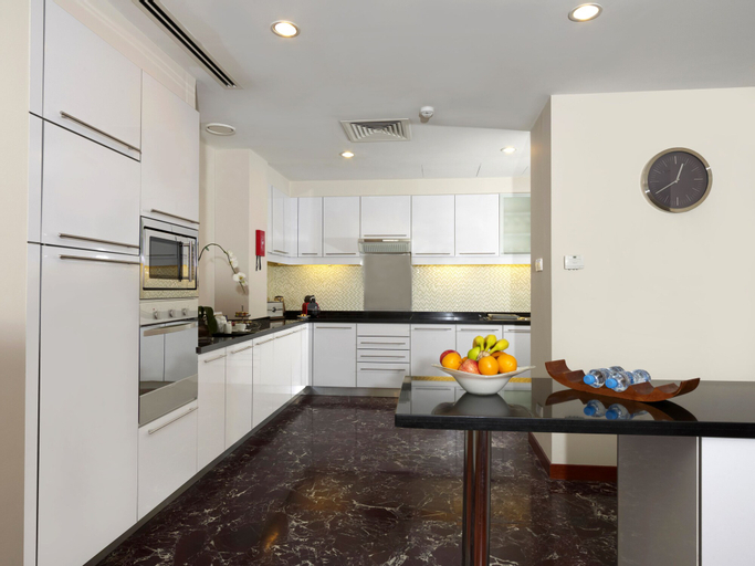 Dining Room 10