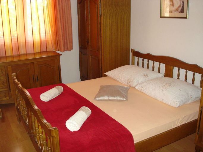 Bedroom 3, Apartments Ivanka, Okrug