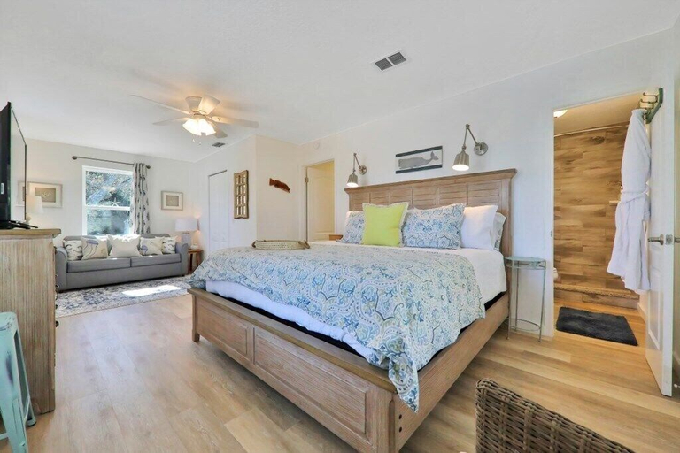 Bedroom 3, Island Breeze, Saint Johns