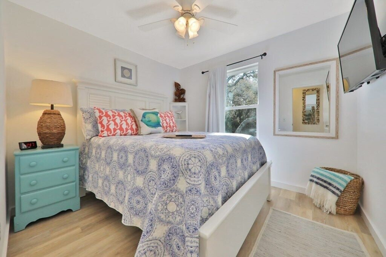 Bedroom 5, Island Breeze, Saint Johns
