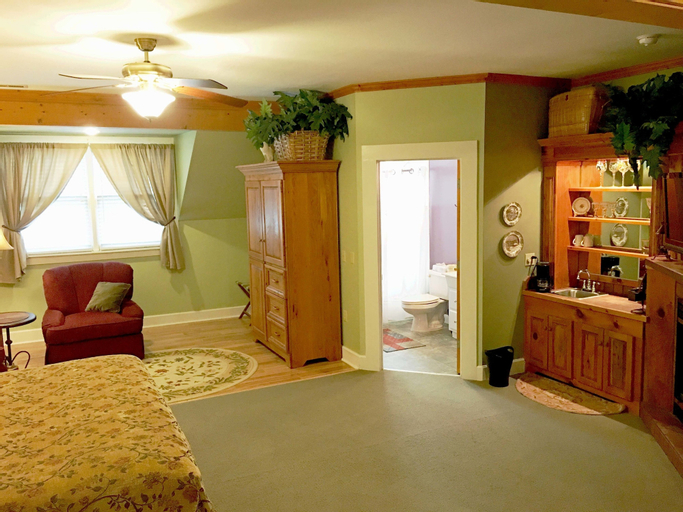 Highland Lake Inn & Resort, Henderson
