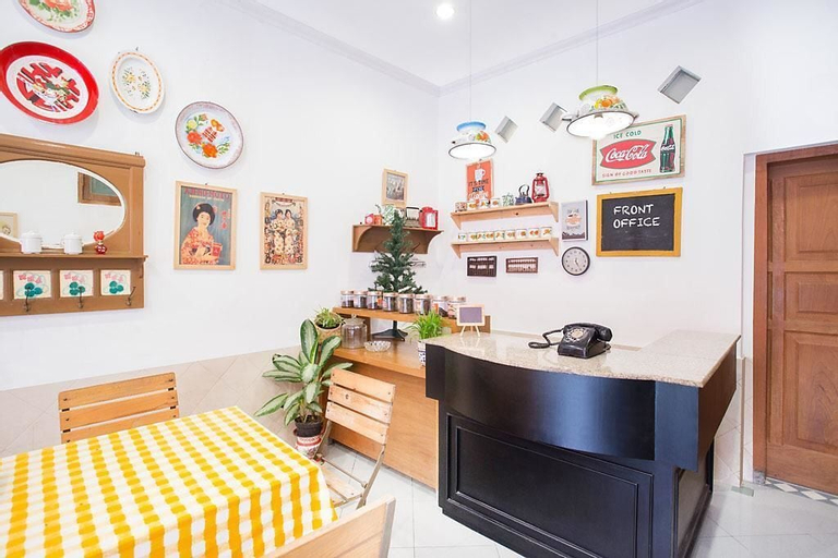 Dining Room 29