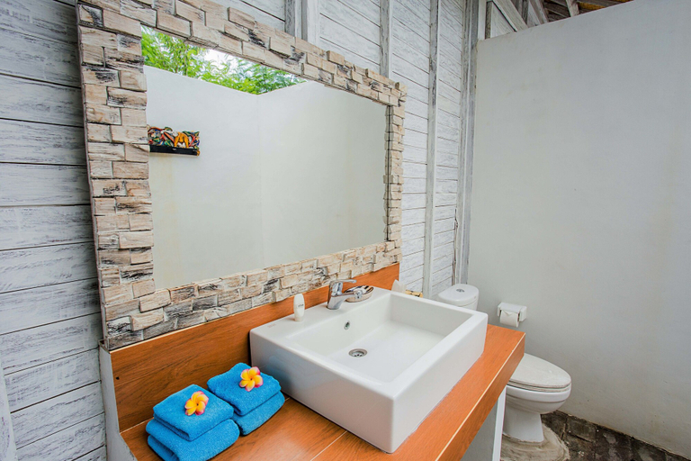Bathroom 5, Bukit Taman Cottages, Klungkung