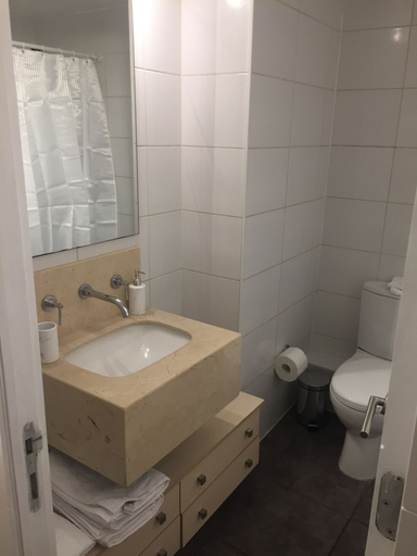 Bathroom, Lyon Suite, Santiago