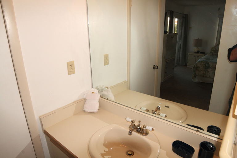 Bathroom 4, Ocean Village Club P32, Saint Johns
