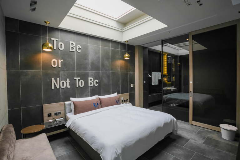 Bedroom 3, Birdman Motel, Taichung