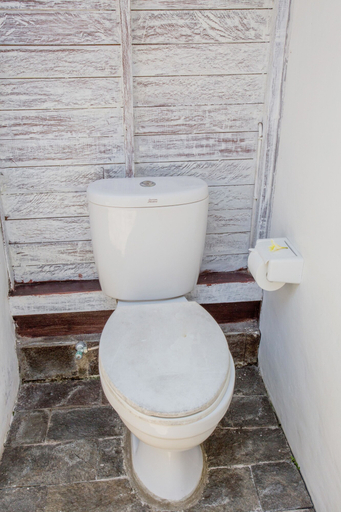 Bathroom 5, Bukit Taman Cottages, Klungkung