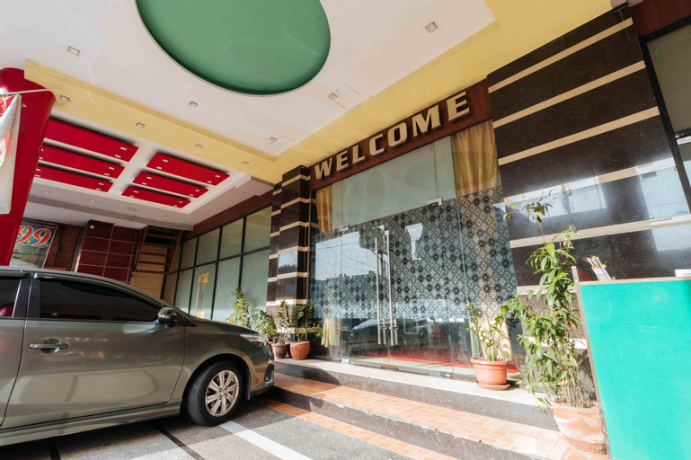 RedDoorz near Araneta Center Quezon City, Quezon City