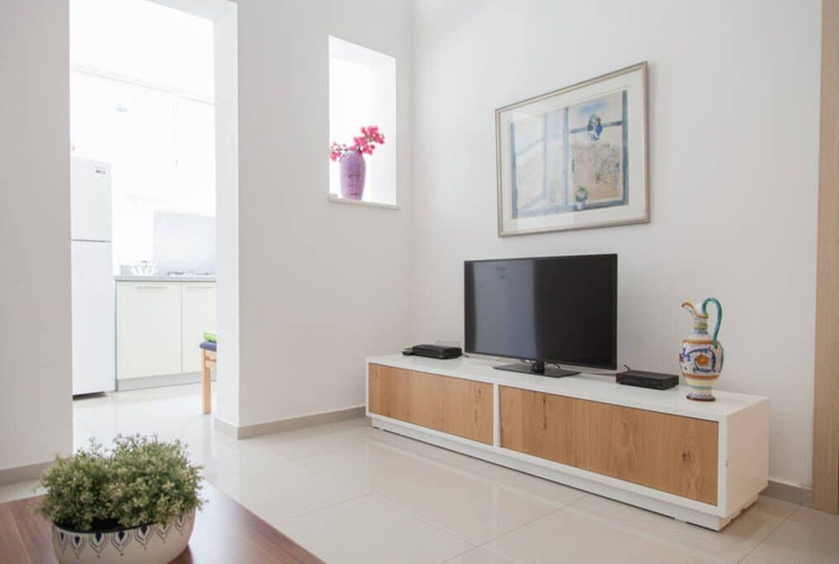 Public Area 2, Rambam Apartments