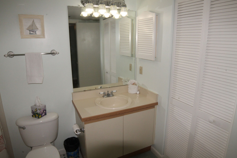 Bathroom 4, Ocean Village Club N33, Saint Johns